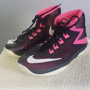 WOMANS NIKE DEVOSION. NEON PINK AND BLACK. WHITE NIKE LOGO. SIZE 7Y. 8 WOMENS